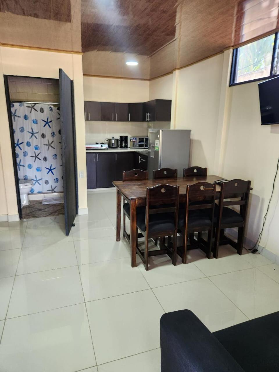 Cabinas Playa Bandera Bed and Breakfast Parrita Exterior foto